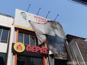 Kebakaran Geprek Bensu Fatmawati Padam, Tak Ada Korban