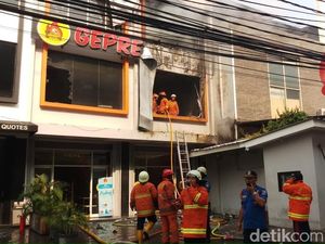 Restoran yang Terbakar di Fatmawati Geprek Bensu, Begini Kondisinya