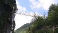 Lagi, China Bikin Jembatan Kaca Terpanjang Sedunia