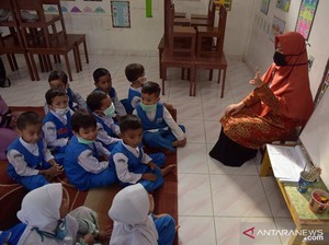 Kabut Asap Masih Kepung Pekanbaru, Siswa Sekolah Diwajibkan Pakai Masker