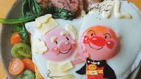 Kalau si kecil suka nonton film kartun Anpanman, tak ada salahnya buat bento ini. Selain menggemaskan, tiap bento yang dibuat juga tergolong menyehatkan. Foto: Instagram etn.co_mam