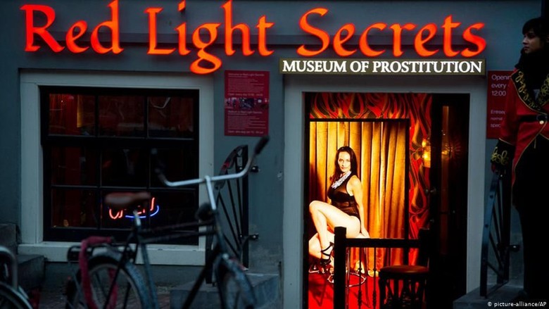 Pekerja Seks Komersial Tolak Digusur dari Red Light Disctrict Amsterdam Pekerja Seks Komersial Tolak Digusur dari Red Light Disctrict Amsterdam