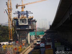 Pembangunan Infrastruktur RI Dibayangi Seretnya Setoran Pajak