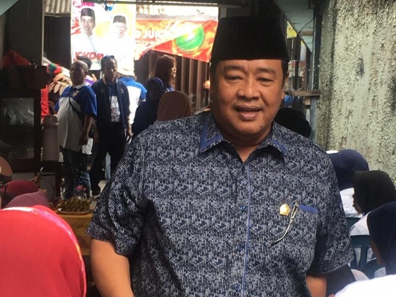 Bestari NasDem Bacakan Pantun untuk Anies di Paripurna DPRD DKI Bestari NasDem Bacakan Pantun untuk Anies di Paripurna DPRD DKI