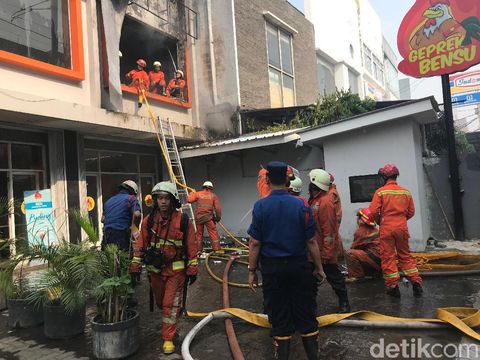 Usaha Ayam Ruben Onsu Kebakaran