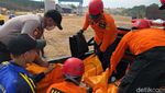 2 Orang Tewas, Ini Penampakan Kebakaran KM Sembilang di Karimun