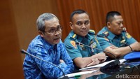 KPK menetapkan tiga orang sebagai tersangka kasus dugaan korupsi pengadaan perangkat transportasi informasi terintegrasi (backbone coastal surveillance system) pada Badan Keamanan Laut (Bakamla) RI tahun 2016.