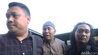 Grandong sebelumnya dicari polisi karena aksinya memakan kucing hiduo viral di media sosial.