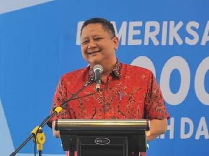 Wakil Wali Kota Surabaya Whisnu Sakti Buana menyampaikan, pemkot berencana membangun moda transportasi subway. Perencanaan itu dilakukan setelah usulan transportasi trem ditolak pemerintah pusat.