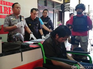 Dua Begal Bersenjatakan Bom Ikan Dibekuk, Satu Ditembak Kaki