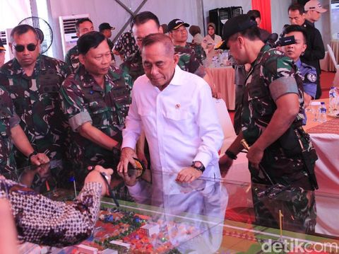Sambangi Tempat Latihan Tempur, Menhan Bicara Ancaman Teroris