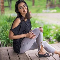 Ini Adrianne Curry, orang pertama yang menjadi pemenang Americas Next Top Model season satu yang tayang pada 2003 silam. Meski menjadi pemenang, namun karier Adrianne tidak begitu mulus di dunia modelling. Jangan bayangkan, wanita yang kini berusia 36 tahun itu hidup dalam kemewahan atau glamour.  Foto: Instagram