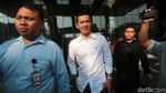 Senyum Taufik Hidayat Usai Diperiksa KPK
