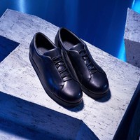 Brand Camper juga tak ketinggalan memanjakan pelanggan dengan potongan diskon. Anda yang membeli dua pasang sepatu atau lebih akan mendapatkan cashback Rp 500 ribu. Foto: Twitter