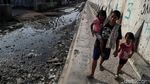 Tanggul Laut Muara Baru Diambang Kritis