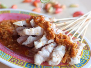5 Warung Kaki Lima Ikonik Ini Punya Sajian yang Kondang Enaknya