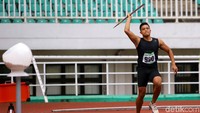 Abdul Hafiz saat melakukan lempar lembing dalam Kejurnas Atletik 2019.