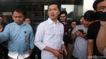 Senyum Taufik Hidayat Usai Diperiksa KPK