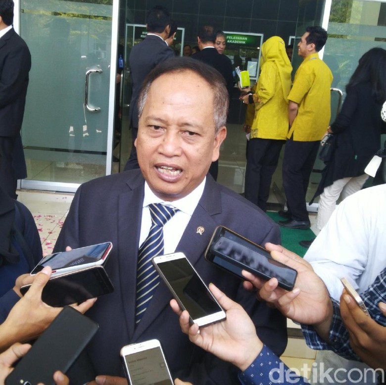 Kata Menristekdikti soal 2 Mahasiswa Probolinggo Sediakan Buku PKI Kata Menristekdikti soal 2 Mahasiswa Probolinggo Sediakan Buku PKI