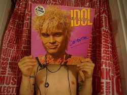 Ketika Album Vinyl Bersatu dengan Dunia Nyata