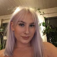 Amanda Hansson diusir dari bus karena pakaiannya dianggap vulgar