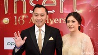 Keduanya tampak serasi dan juga necis di acara tersebut. Pool/Noel/detikFoto.