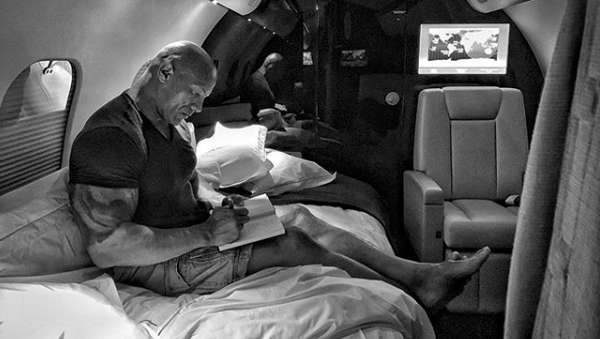 Dari 40 Dolar, Dwayne Johnson Kini Jadi Aktor dengan Gaji Tertinggi Dari 40 Dolar, Dwayne Johnson Kini Jadi Aktor dengan Gaji Tertinggi
