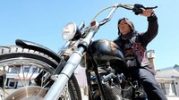 Mengenang semasa hidupnya, selain humoris, Agung Hercules dikenal memiliki minat tinggi dengan dunia otomotif khususnya roda dua. Hal ini terlihat pada jejaring sosial instagramnya.