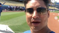 Mario Lopez merupakan bintang televisi dan juga produser sebuah acara. Dok. Instagram/mariolopez