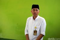  Tengku Mohar, pemandu bercerita soal Meriam Puntung (Wahyu Setyo/detikcom)