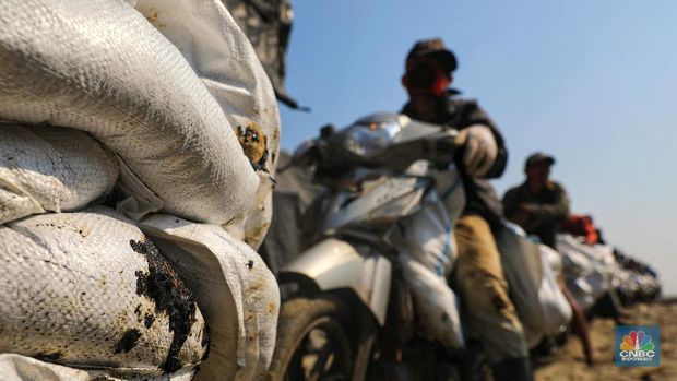 Berhasil Bersihkan 6.390 Barel, Ini Progress Tumpahan Minyak