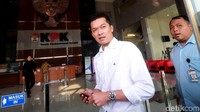 Kabiro Humas KPK Febri Diansyah sebelumnya menyebutkan Taufik menjalani pemeriksaan dalam tahap penyelidikan.