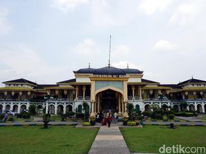Istana Megah di Jantung Kota Medan