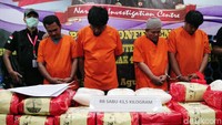 Barang bukti berupa sabu sebanyak 43,5 kg diperlihatkan kepada wartawan.