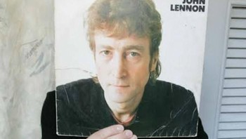 Album John Lennon. Foto: Hidreley via Sina Mobile