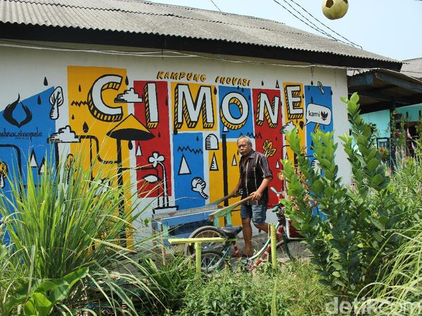 Ikut Rasakan Sejuknya Kampung Hidroponik di Tengah Polusi Kota Tangerang