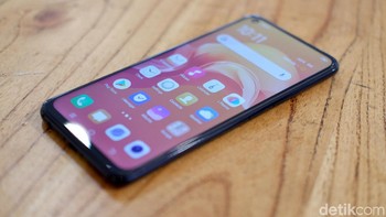 Punya baterai 5.000 mAh. Foto: Adi Fida Rahman/detikINET