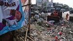 Hewan Kurban Ini Dijual di Samping Tempat Penampungan Sampah