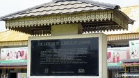 Meriam ini ada hubungannya dengan legenda Putri Hijau. Diceritakan, meriam ini merupakan penjelmaan dari adik laki-laki putri cantik tersebut yang melindungi sang putri dari serbuan Kerajaan Aceh. (Wahyu Setyo/detikcom)