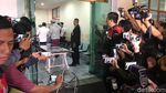 Tangis Isa Bajaj Melepas Jenazah Agung Hercules