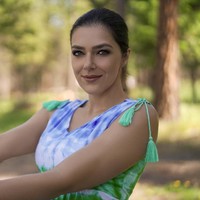 Kami dijanjikan kontrak bersama Revlon dan kontrak denbgan Wilhelmina (agensi model). Ketika aku bertemu Revlon, mereka mengatakan bahwa tidak pernah berencana menjadikan pemenang atau siapa pun untuk tampil di iklan. Mereka menjadikanku model untuk kelas makeup, hanya karena sesuai perjanjian kontrak. Aku kecewa, tapi merasa bersyukur untuk US$ 15 ribu (Rp 200 jutaan), ungkapnya pada blog pribadinya pada 2017 silam. (Foto: Instagram)