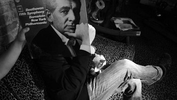 Album Leonard Bernstein. Foto: Hidreley via Sina Mobile