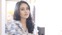Marsha sendiri merupakan putri Jan dari istri pertamanya dan telah lama berpisah yakni sejak ia berusia enam bulan. Dok. Instagram/kleinemarsha