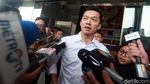 Senyum Taufik Hidayat Usai Diperiksa KPK