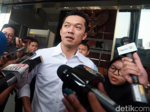 Imam Nahrawi Didakwa Terima Setoran Lewat Taufik Hidayat, Pengacara: Fiktif