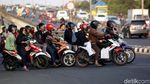 Terlalu! Pemotor Ramai-ramai Lawan Arus di Jakarta Timur