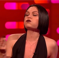 Jessie J bisa bernyanyi dengan mulut tertutup. Bakatnya itu pernah dia tunjukkan di The Graham Norton Show saat menyanyikan lagu Bang Bang. Foto: Istimewa