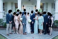 Ibu pengantin pria dikecam karena pakai gaun dan hairdo yang sama dengan mempelai wanita