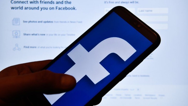 Facebook Tutup Ratusan Akun Propaganda Terkait Aparat Arab Saudi Facebook Tutup Ratusan Akun Propaganda Terkait Aparat Arab Saudi