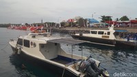 Sejumlah kapal, alat selam dan para diver pun mulai mempersiapkan diri yang akan digelar Sabtu 2/8 (Fitraya/detikcom)
